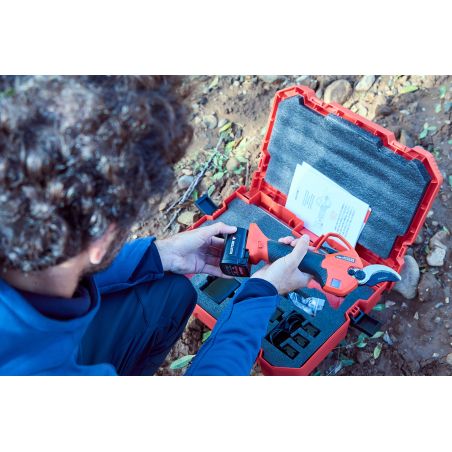 SECATEUR ELECTRIQUE POWERCUT SECONDE GENERATION (EPR238P3B) - COUPE DE 38mm - INCLUS 3 BATTERIES + 1 CHARGEUR TRIPLE - BELLOTA