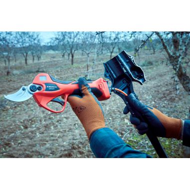 PERCHE POUR SECATEURS ELECTRIQUES REF EPR123P/EPR137P S'ETEND DE 1.57 M A 2.2 M - BELLOTA