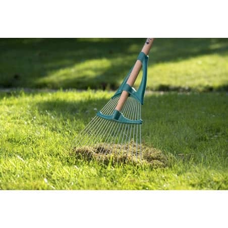 BALAI GAZON - 20 DENTS PLATES ACIER - MANCHE BOISlongueur 150cm, largeur 52cm - LEBORGNE BALAI GAZON - 20 DENTS PLATES ACIER - MANCHE BOISlongueur 150cm, largeur 52cm - LEBORGNE