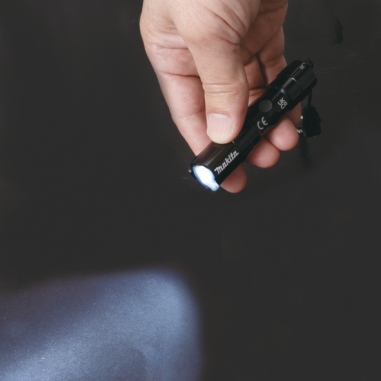 LAMPE DE POCHE LED (PILE AA) - D 58752 - 0088381462952 - D'ORIGINE MAKITA