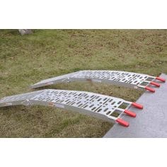 PAIRE DE RAMPES L:225 cm CHARGE 600 KG - PLIABLES ALUMINIUM  2